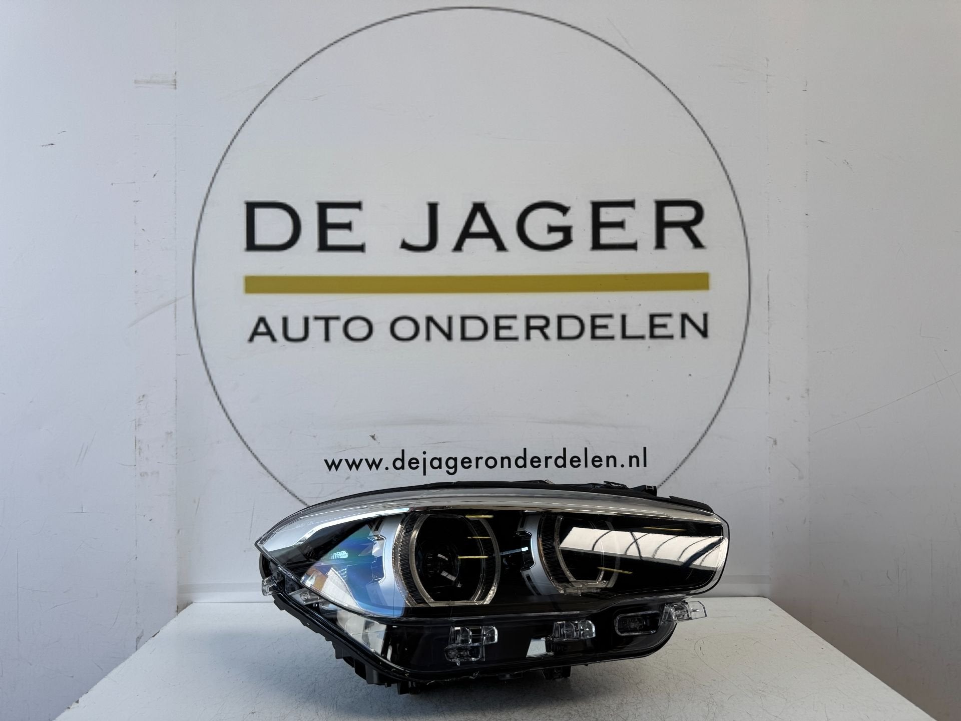 BMW 1 SERIE BLACK F20 F21 LCI VOL LED KOPLAMP RECHTS 8492456, Auto-onderdelen, Petuelring 130
80788  Munich, DE, Gebruikt, Info@bmw.de