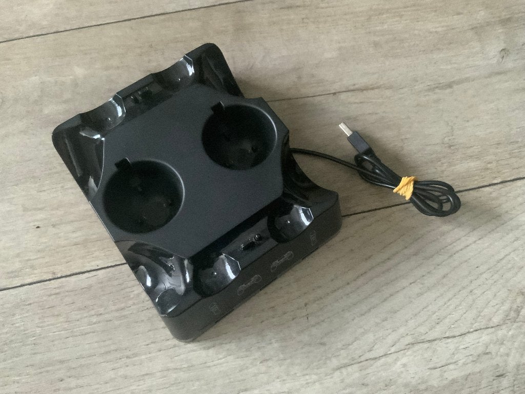 Playstation 4 Oplaadstation voor Move motion Controllers PS4, Avontuur en Actie, Ophalen of Verzenden, Zo goed als nieuw, 3 spelers of meer