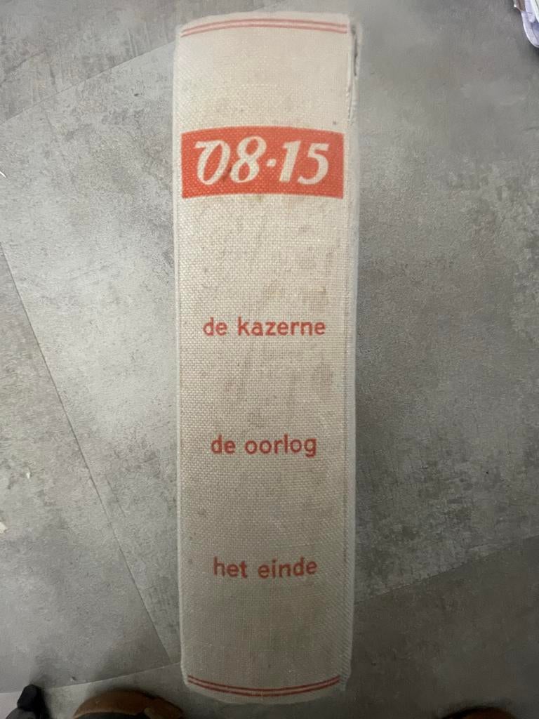 Boek: O8-15 van Hans Hellmut Kirst (Nederlandse versie 1960), Boeken, Oorlog en Militair, Ophalen of Verzenden, 1945 tot heden