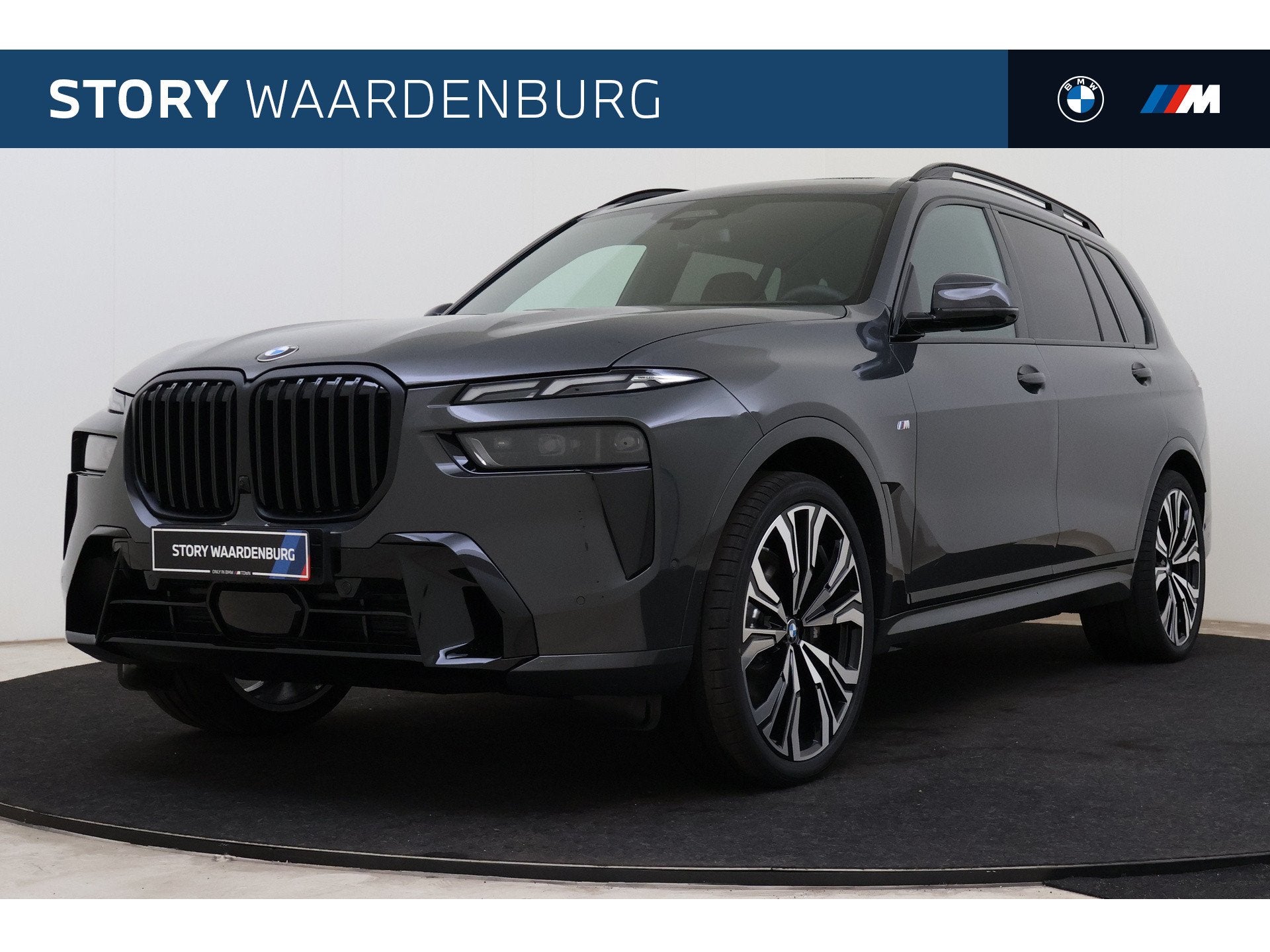 BMW X7 xDrive40i M Sport Automaat / Panoramadak Sky Lounge /, Auto's, Automaat, Dealer onderhouden, 7 stoelen, 2998 cc