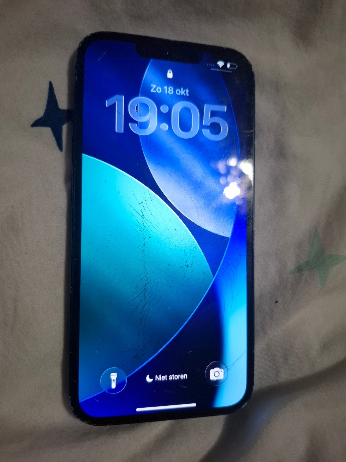 iPhone 13 - Gebarsten scherm en achterkant, Ophalen of Verzenden, Niet werkend, IPhone 13
