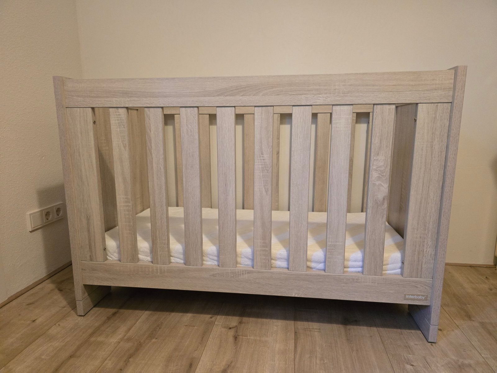 Interbaby Ohio Ledikant 120x60 grijs/beige/zand, Ophalen, Zo goed als nieuw, Ledikant