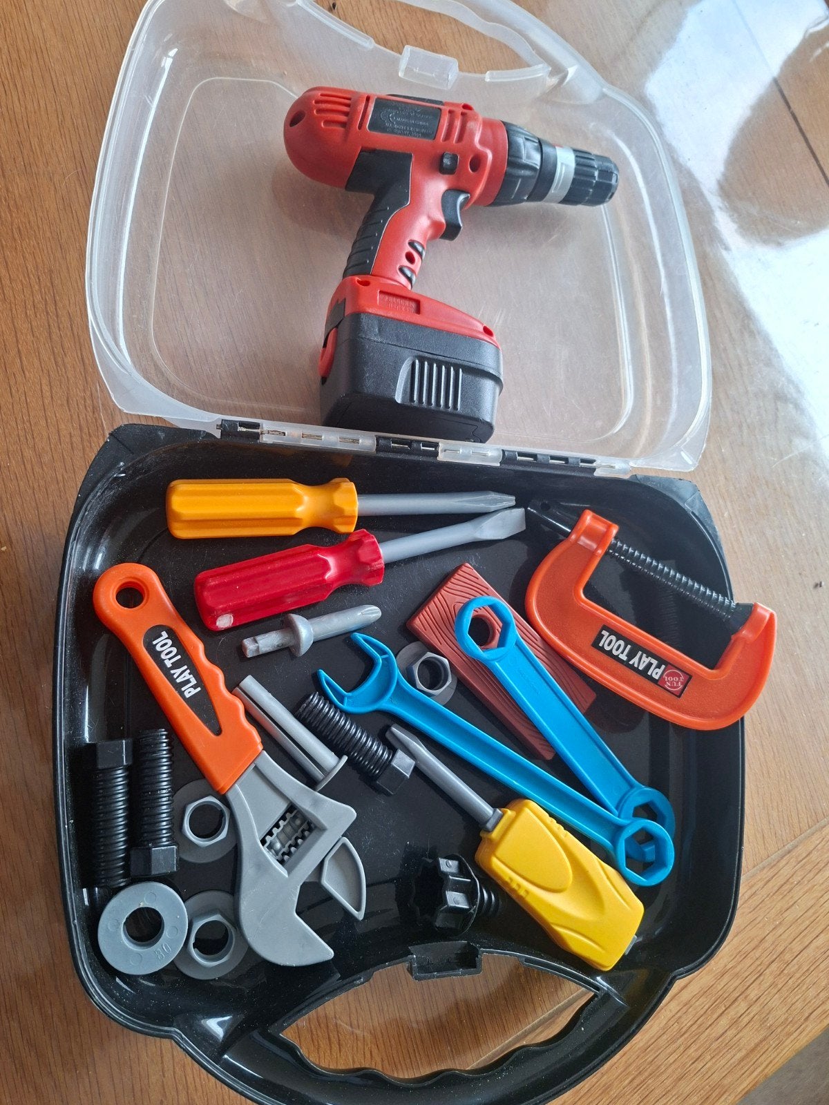 Speelgoed gereedschapskist met boormachine, Ophalen of Verzenden, Zo goed als nieuw, Jongen of Meisje