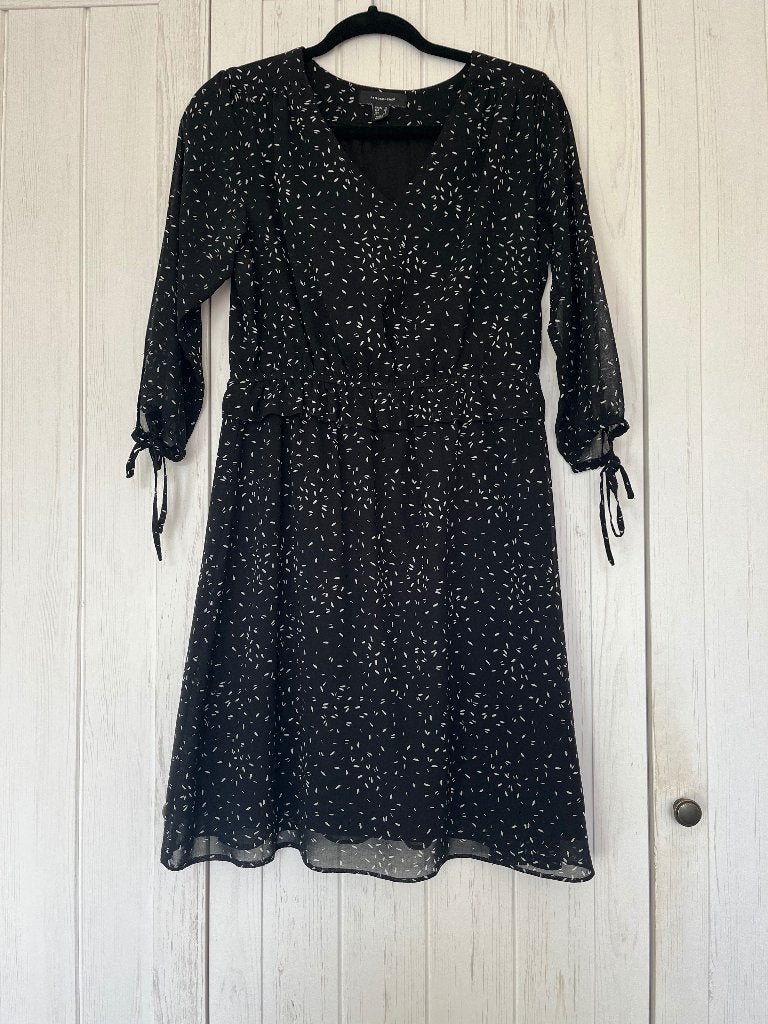 Zwart jurkje, Kleding | Dames, Maat 38/40 (M), Zwart, Ophalen of Verzenden, Knielengte