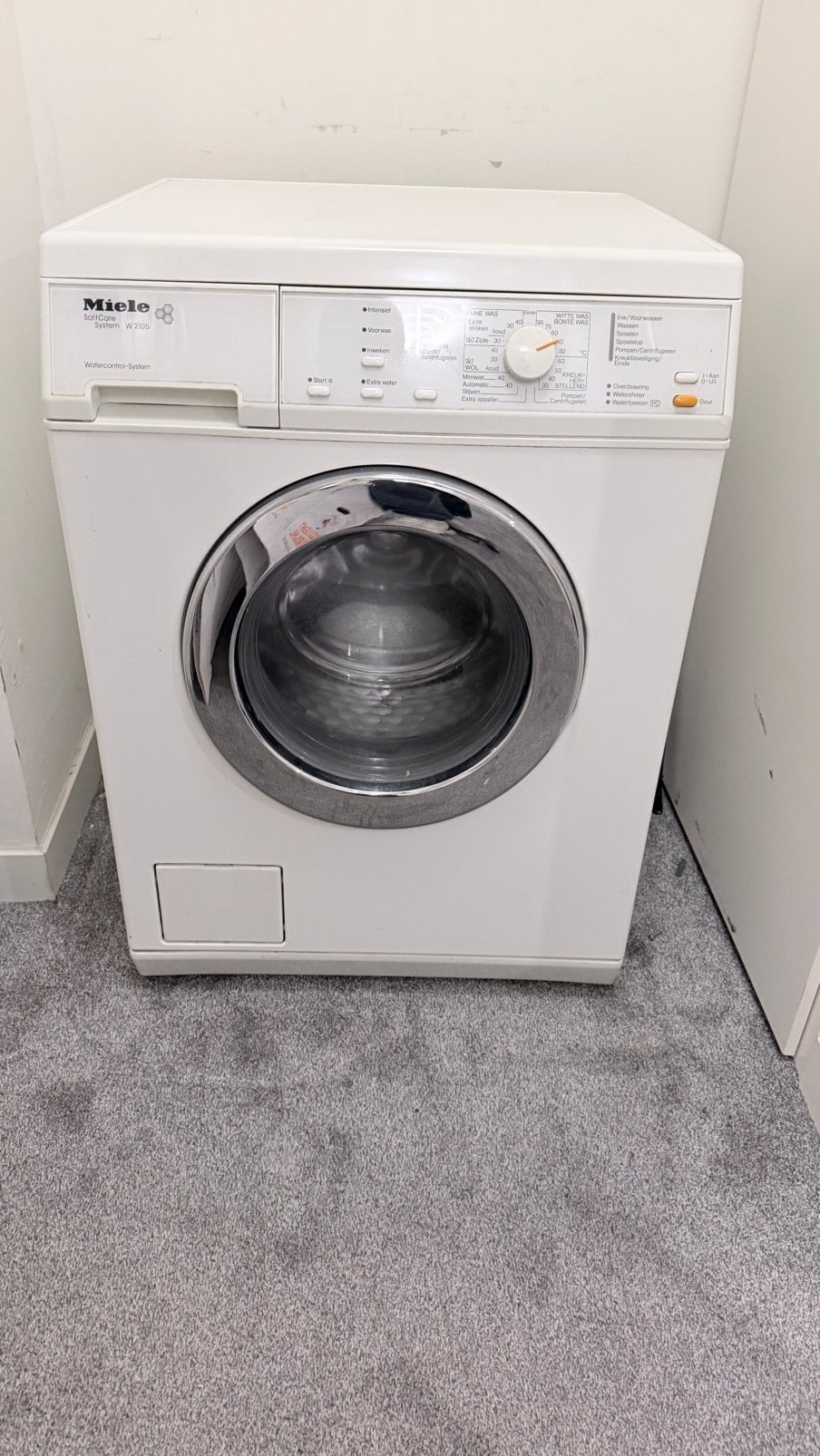 Miele SoftCare System W2105 Wasmachine 1200 toeren 5kg, Ophalen, 1200 tot 1600 toeren, 4 tot 6 kg, Zo goed als nieuw