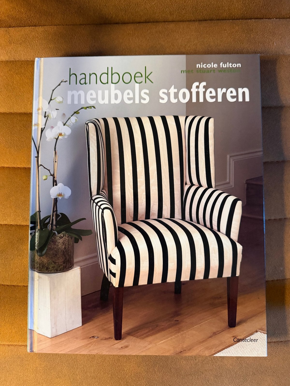 Handboek Meubels Stofferen - Nieuw exemplaar, Ophalen of Verzenden, Nieuw, Overige onderwerpen