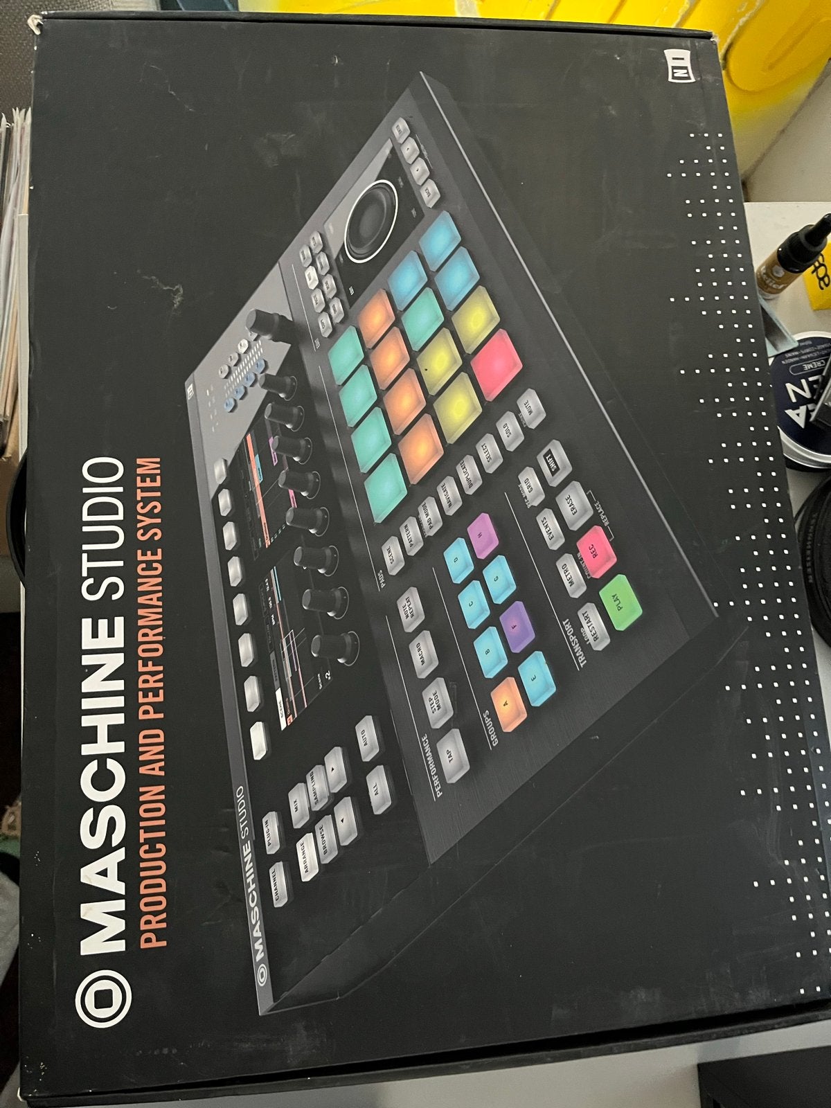 Maschine Studio - Zo goed als nieuw, inclusief code, Ophalen of Verzenden, Zo goed als nieuw