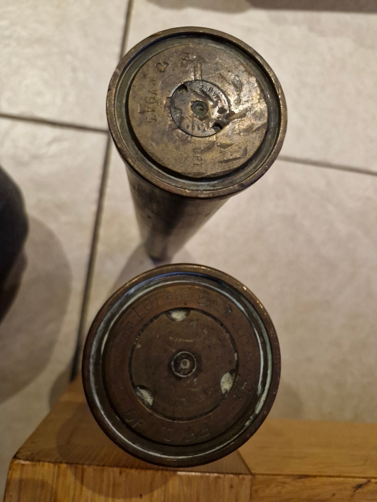 Twee WOII hulzen 40mm Bofors uit 1943, Verzamelen, Militaria | Algemeen, Ophalen of Verzenden, Overige soorten, Overige gebieden