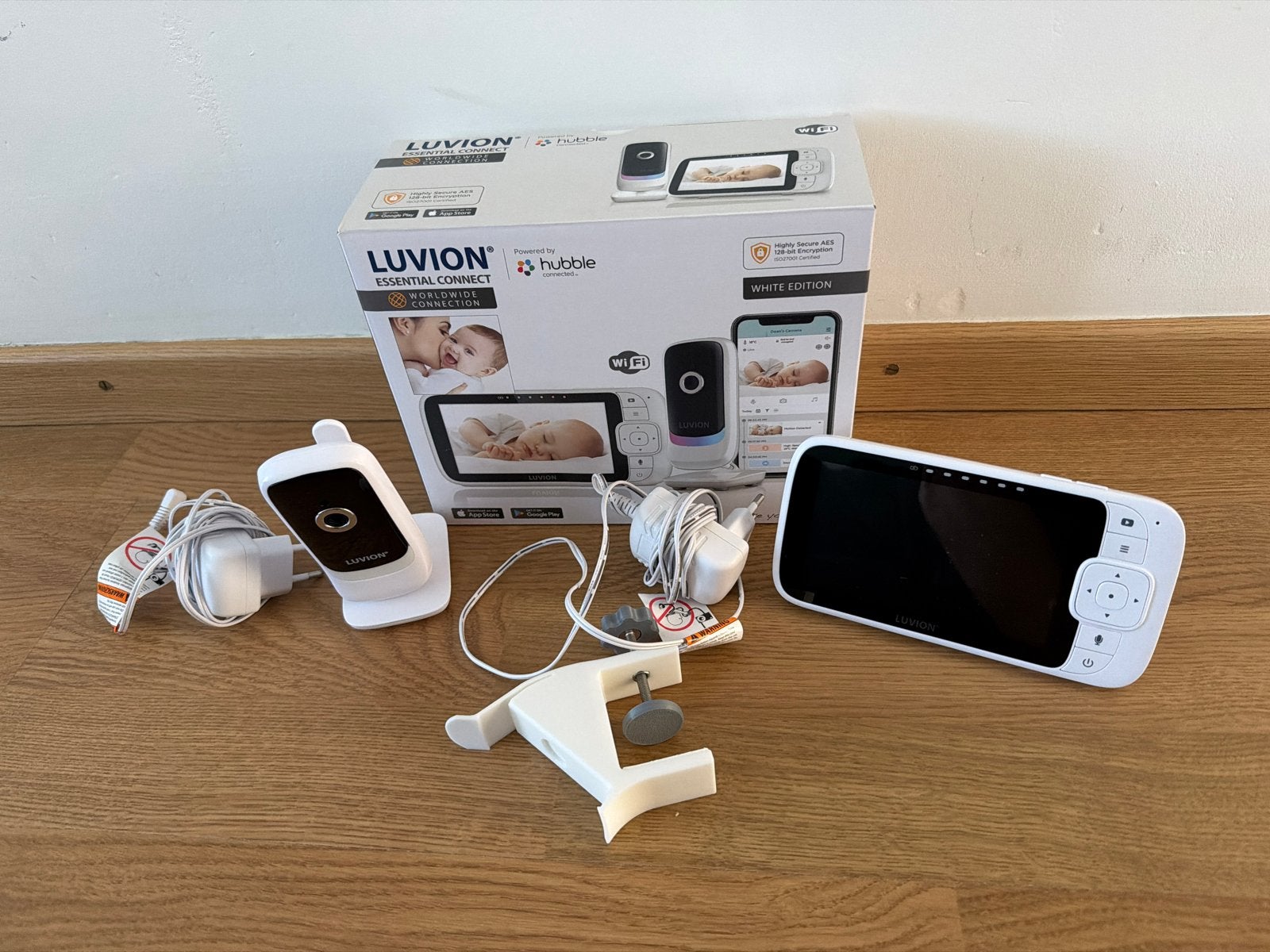 Luvion Essential Connect Wifi Babyfoon met Camera, Ophalen of Verzenden, Zo goed als nieuw, 250 meter of meer, Camera