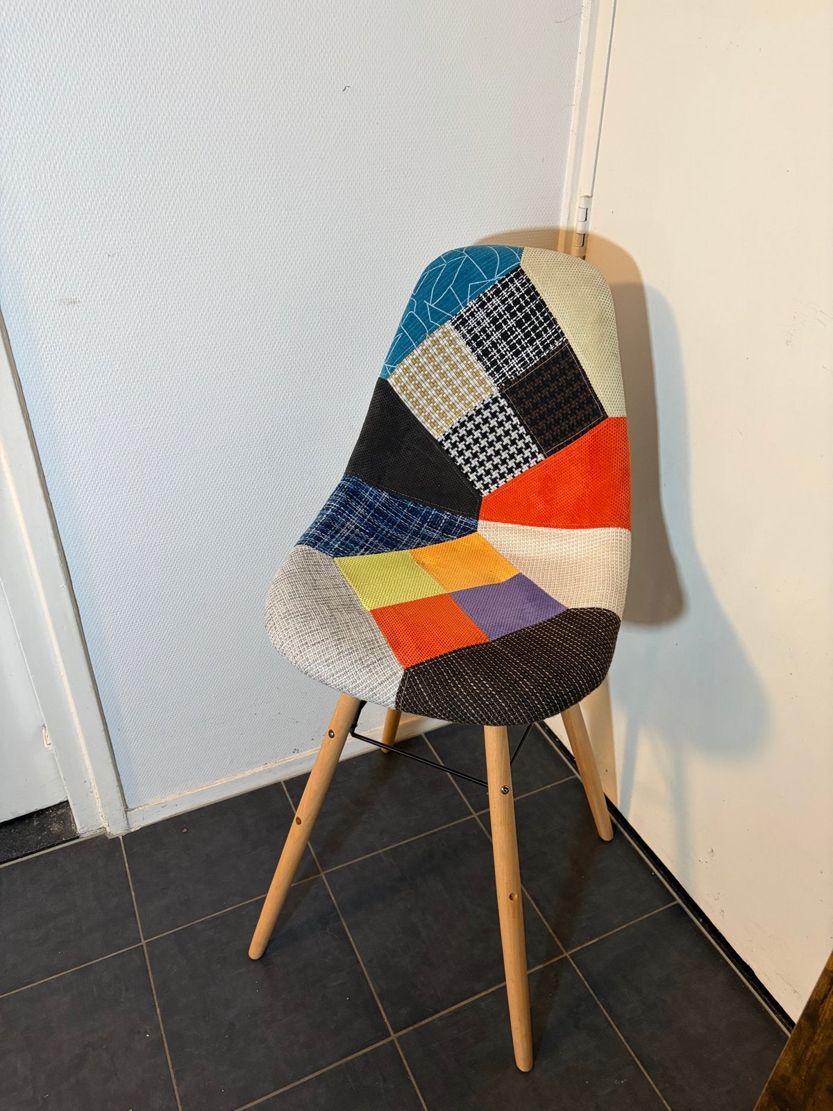 Set van 3 kleurrijke barstoelen - Patchwork design, Huis en Inrichting, Gebruikt, Ophalen of Verzenden, 90 cm of meer, 3 krukken