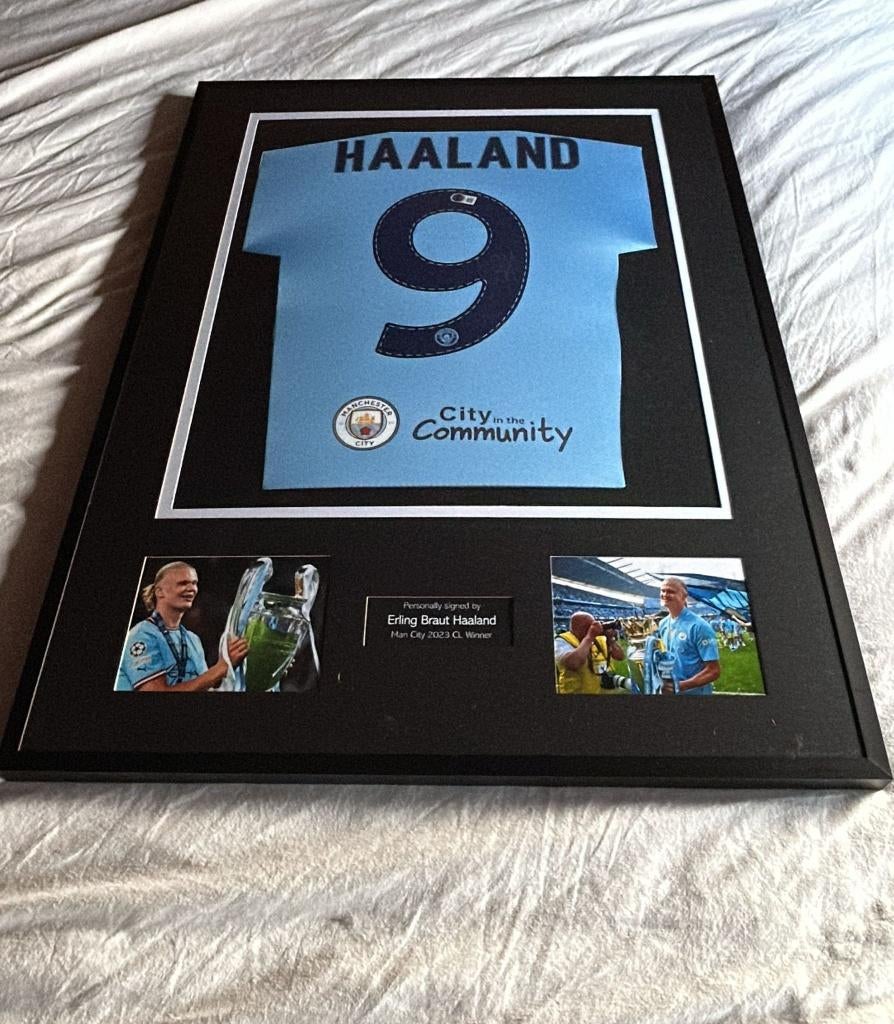 Ingelijst gesigneerd shirt Haaland, Maat L, Ophalen of Verzenden, Zo goed als nieuw, Shirt