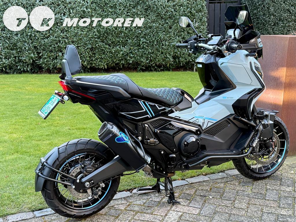 ⭐️ UNIEKE CUSTOM Honda XADV 750 2024 TK EDITION CARPLAY, Motoren, Motoren | Honda, 750 cc, Motorrijbewijs A, Bedrijf, Meer dan 35 kW