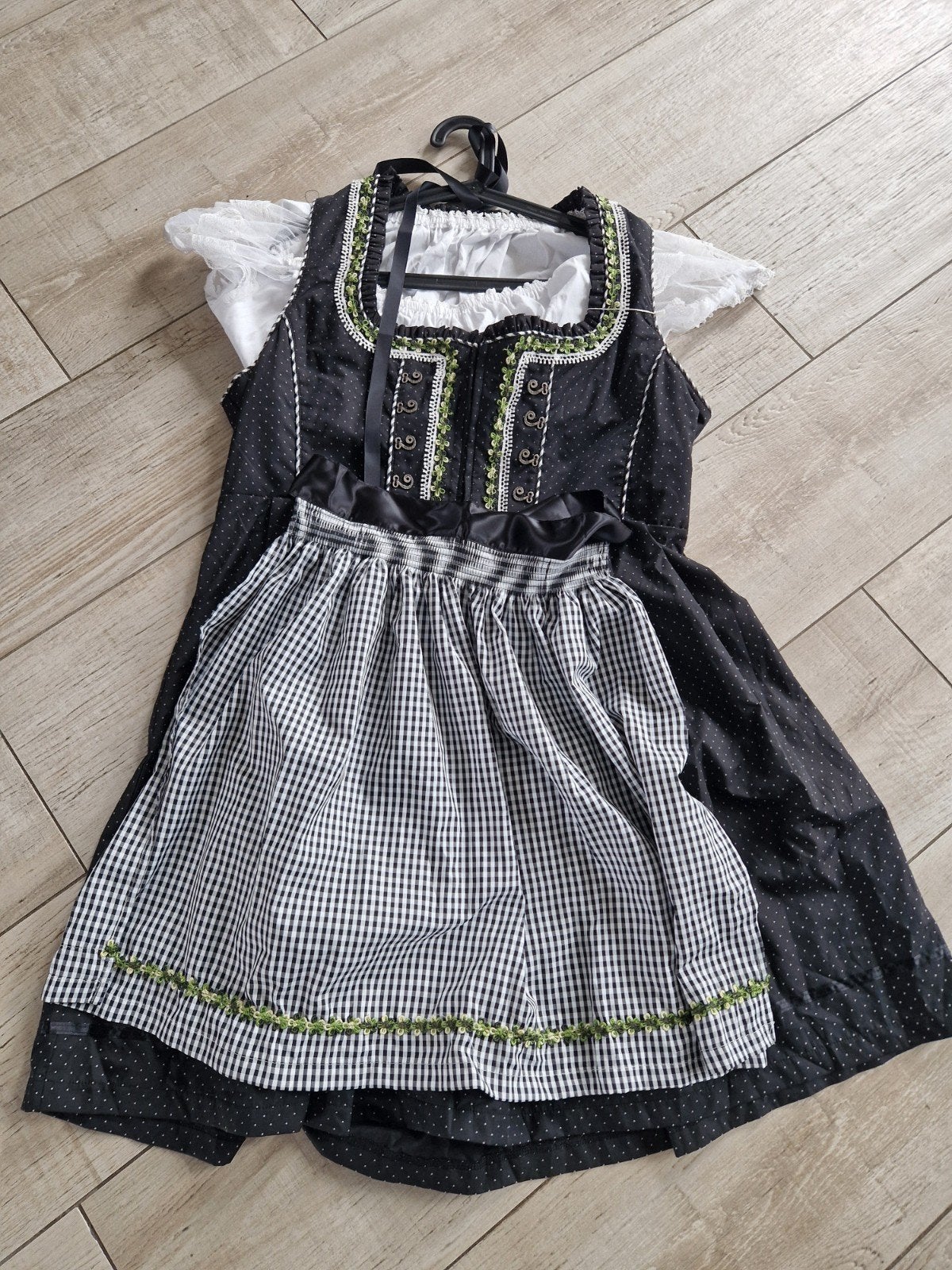 Dirndl nieuw, Maat 46/48 (XL) of groter, Nieuw, Ophalen of Verzenden, Overige thema's