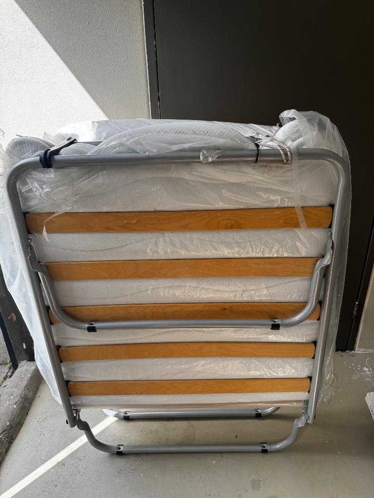 Vouwbed, Ophalen, 90 cm, Eenpersoons, Zo goed als nieuw