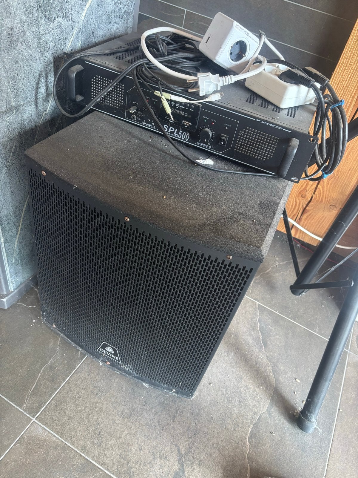 Devine Onyx 12SA Subwoofer en Kool Sound V31 Speakerset, Gebruikt, Inclusief kabels, Subwoofer, Ophalen