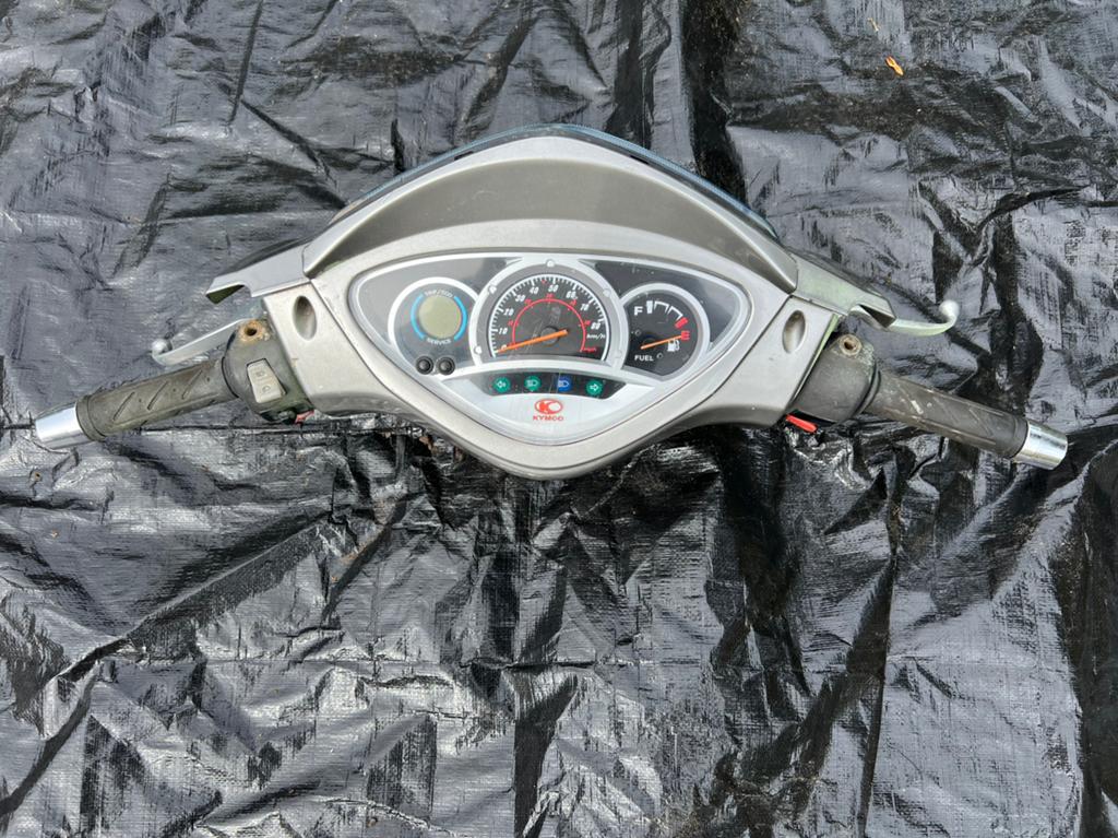 Stuur teller/dashboard stuurkap en koplamp Kymco people s€40, Ophalen of Verzenden, Gebruikt, Koplamp, Kymco