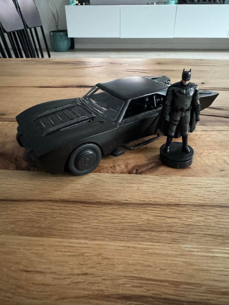 Jada Toys The Batman Batmobile 1:24 + Batman Figuur (2022), Ophalen of Verzenden, Zo goed als nieuw, Auto, Overige merken
