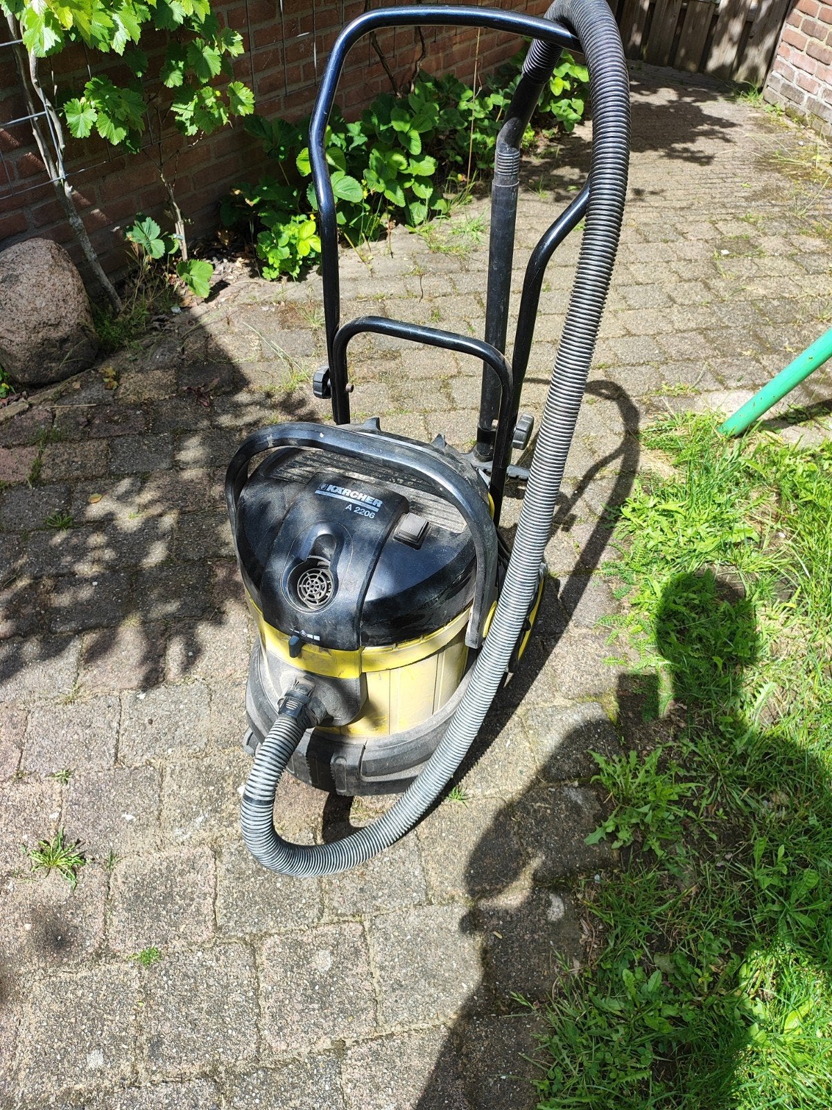Kärcher alleszuiger A 2200 - Krachtige nat- en droogzuiger, Ophalen, Gebruikt, Reservoir, Kärcher