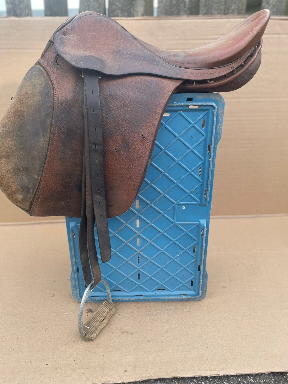 PAARDEN ZADEL (bijvoorbeeld ter decoratie), Ophalen, Gebruikt