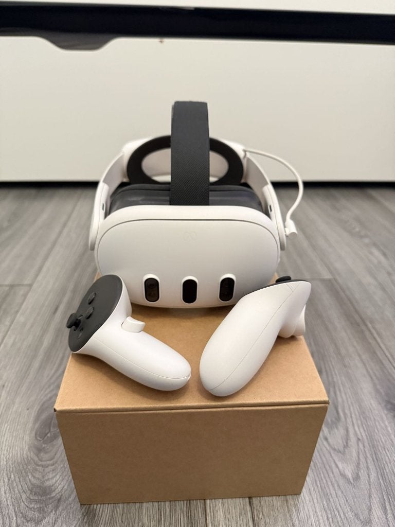Meta Quest 3 128GB + Elite Strap met batterij, Spelcomputers en Games, Ophalen of Verzenden, Zo goed als nieuw, VR-bril, Overige platformen