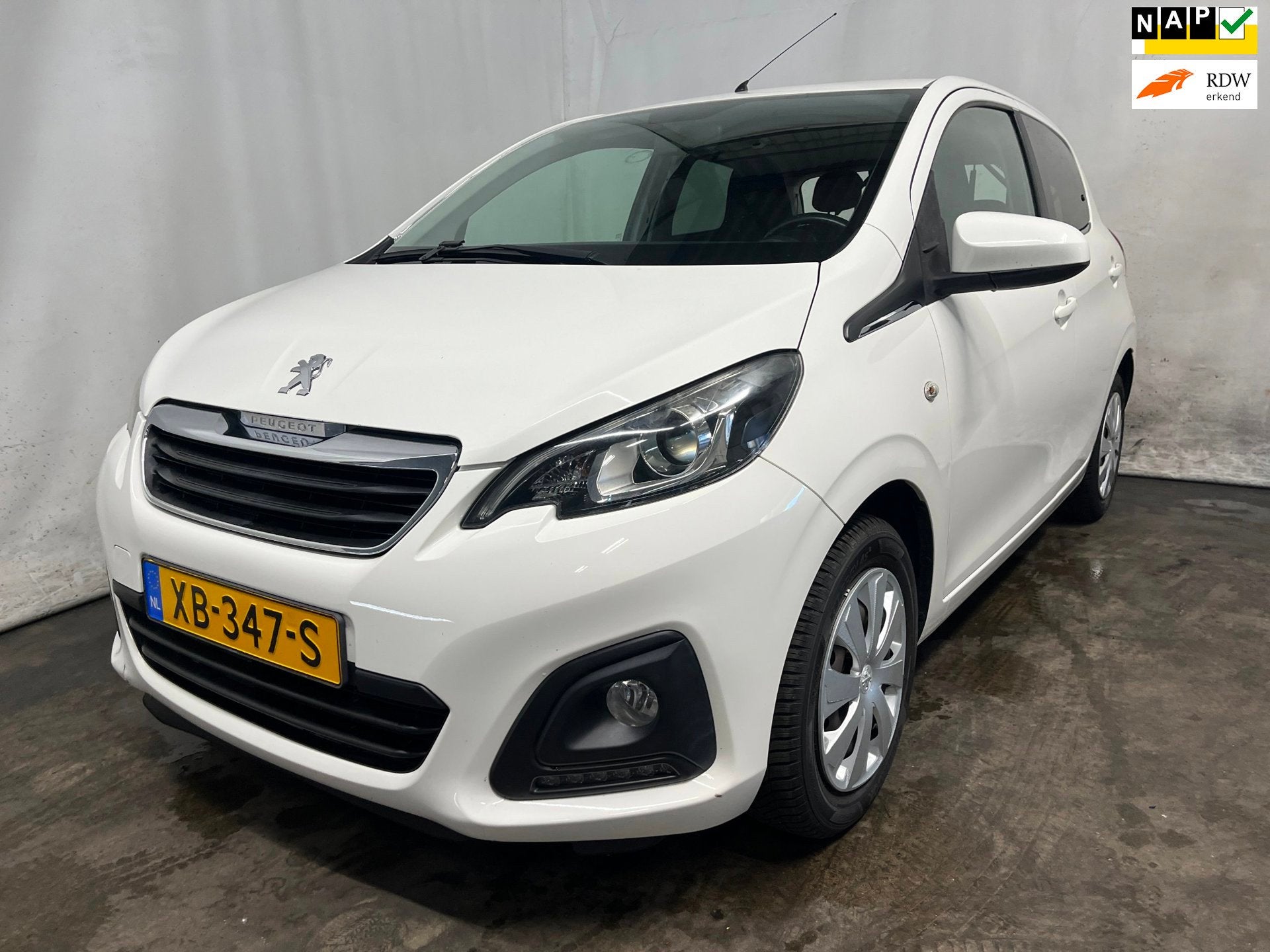 Peugeot 108 1.0 e-VTi Active TOP! SCHADEAUTO!, Auto's, Voorwielaandrijving, Bluetooth, Gebruikt, Euro 6