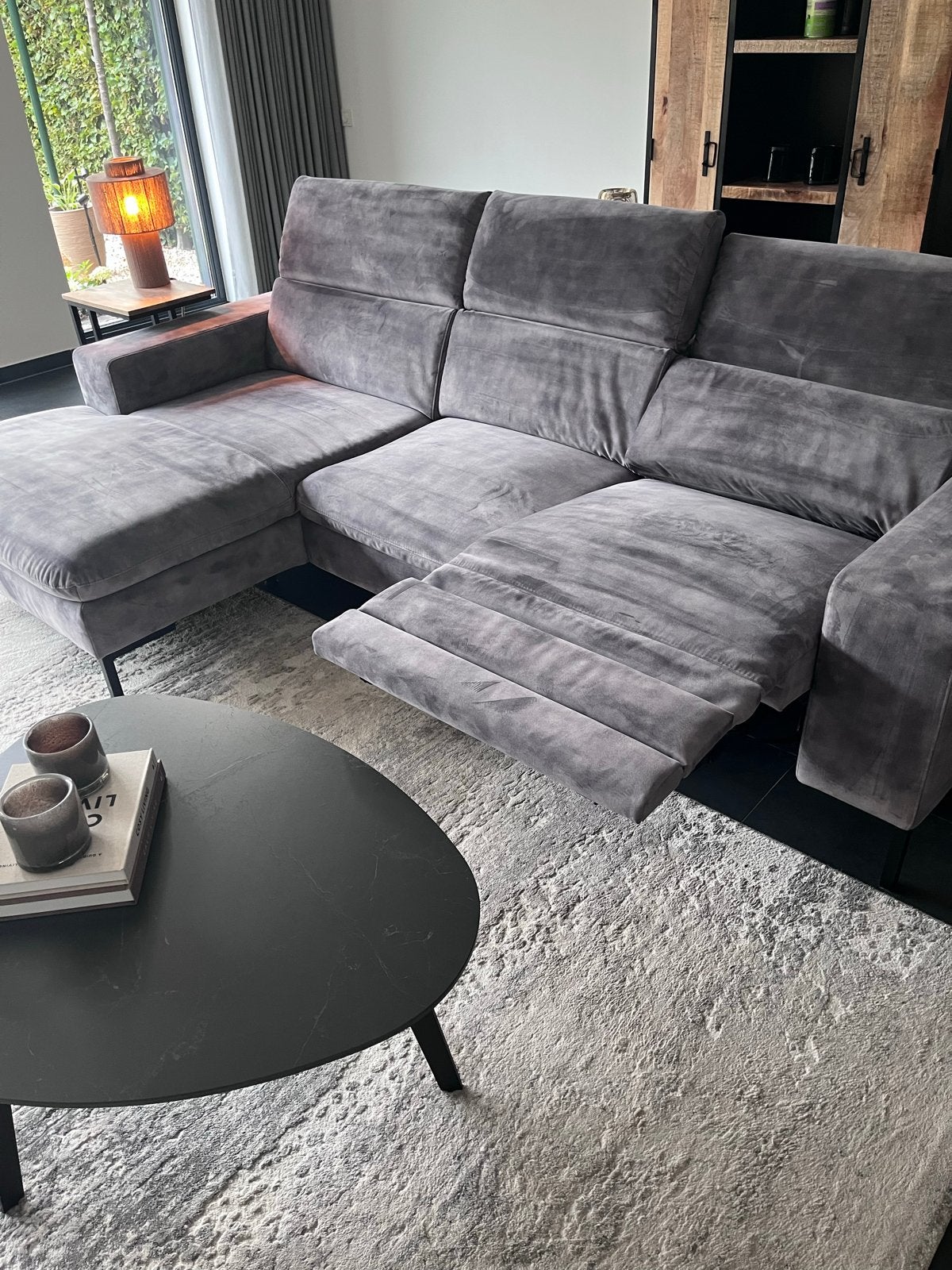Foto 13 van Luxe Knibbeler hoekbank met motor en loungefunctie