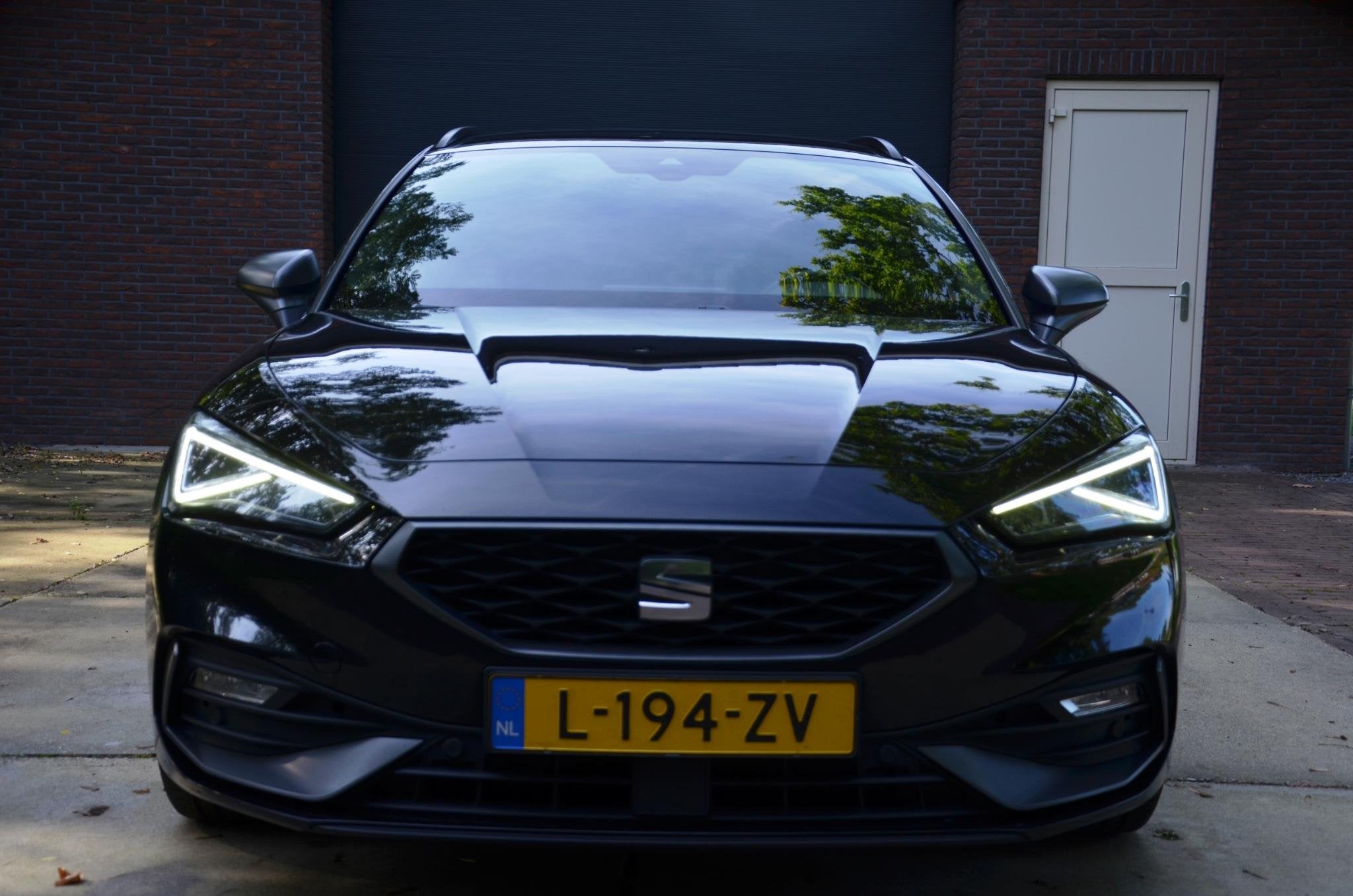 SEAT Leon Sportstourer 1.5 eTSI FR Business Intense Automaat, Stof, 4 cilinders, 150 pk, Leon