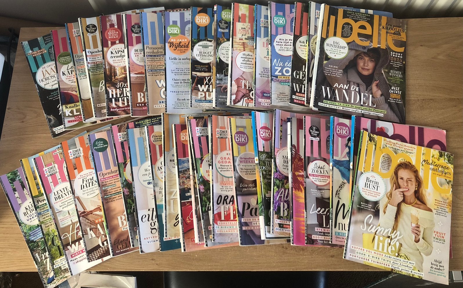 Libelle Tijdschriften 36 stuks jaargang 2025, Boeken, Ophalen of Verzenden, Gelezen, Damesbladen
