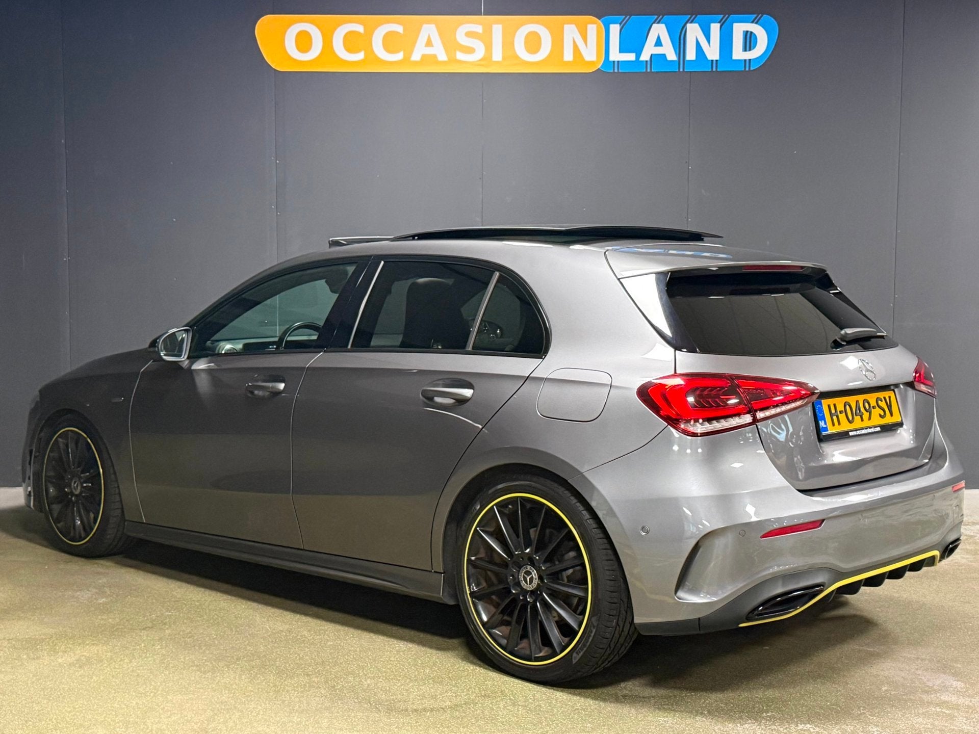 Mercedes-Benz A-klasse 250 4MATIC Premium AMG Edition 1|PANO, Auto's, Gebruikt, 4 cilinders, Automatische klimaatregeling, Vierwielaandrijving