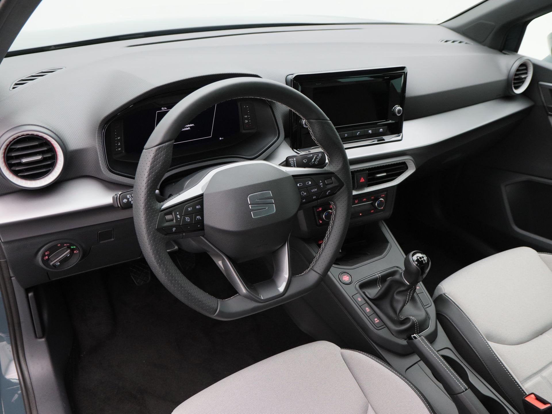 SEAT Arona FR Business Connect 1.0 TSI 95 PK | Stoelverwarmi, Auto's, Voorwielaandrijving, Stof, 95 pk, Blauw