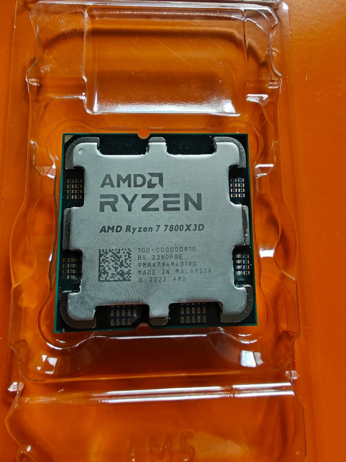 AMD Ryzen 7 7800X3D, Computers en Software, Processors, Ophalen of Verzenden, Zo goed als nieuw