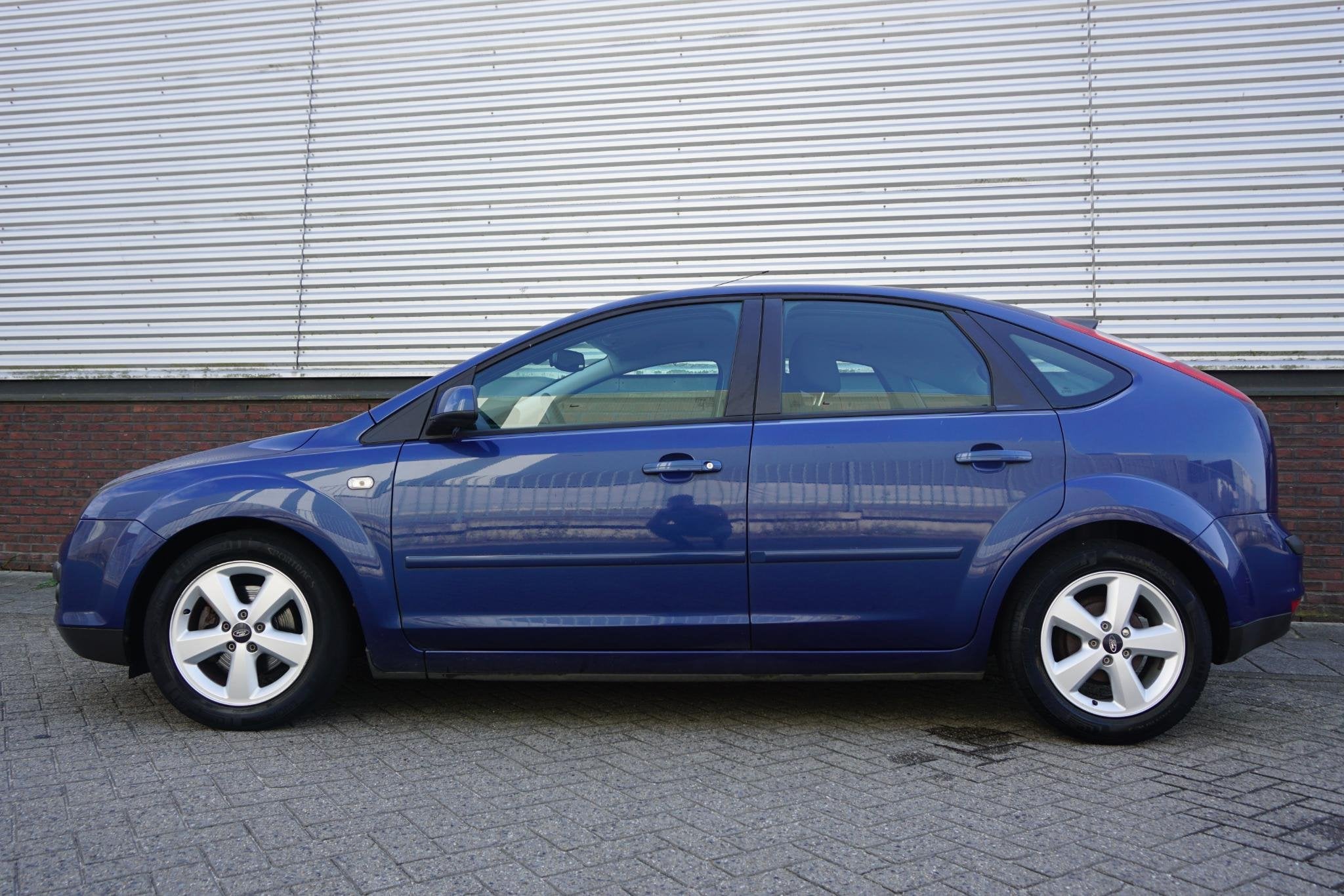 Ford Focus 1.6-16V Futura/Dealeronderhouden/IJskoude Airco/, 1596 cc, Gebruikt, 4 cilinders, Blauw