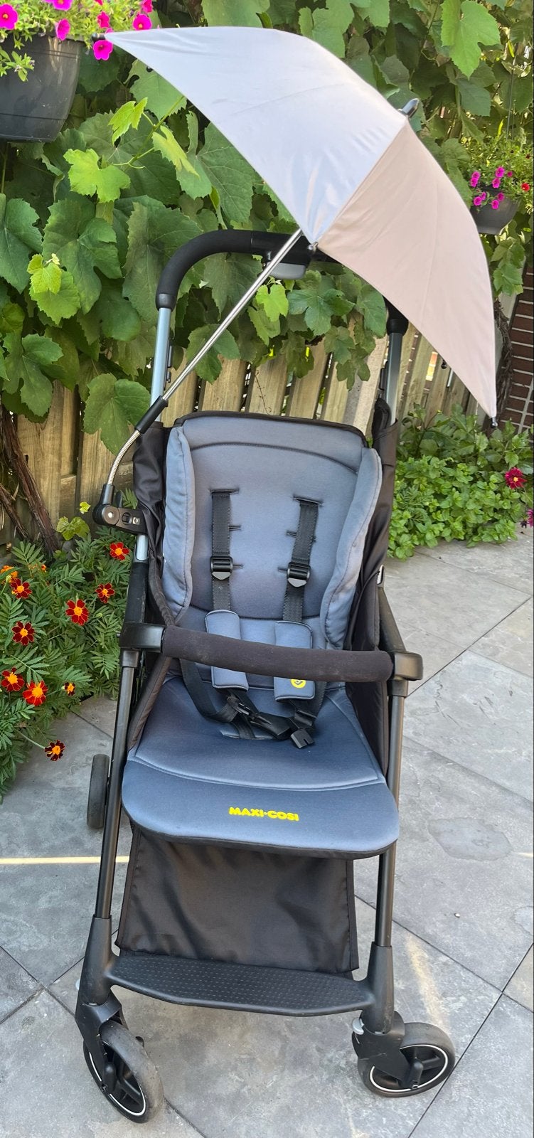 Maxi-Cosi Buggy met parasol - Zo goed als nieuw, Ophalen of Verzenden, Zo goed als nieuw, Maxi-Cosi, Verstelbare rugleuning