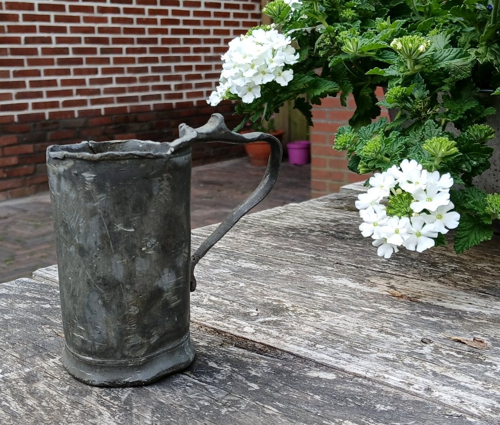 Gehavende tinnen maatbeker - uit Norden, Antiek en Kunst, Ophalen of Verzenden