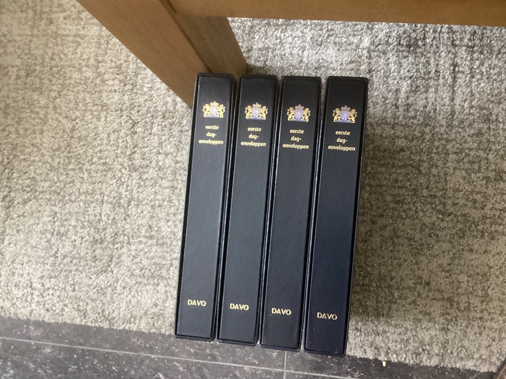 Luxe gewatteerde Davo met cassette met 20 vellen per album, Verzenden, Onbeschreven, Nederland