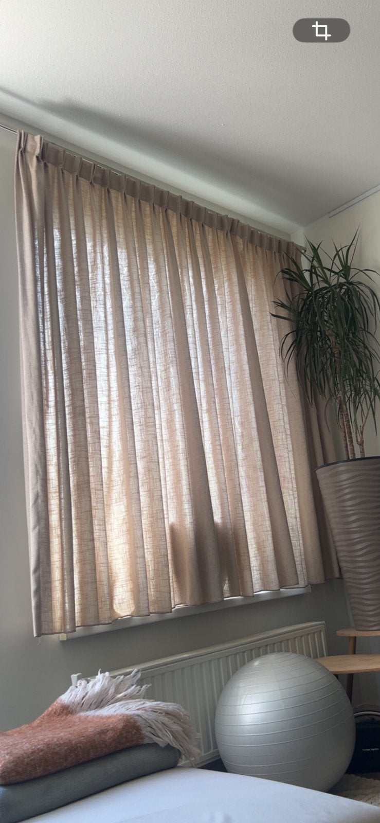 Gordijnen, Ophalen, Zo goed als nieuw, Beige, Met haken