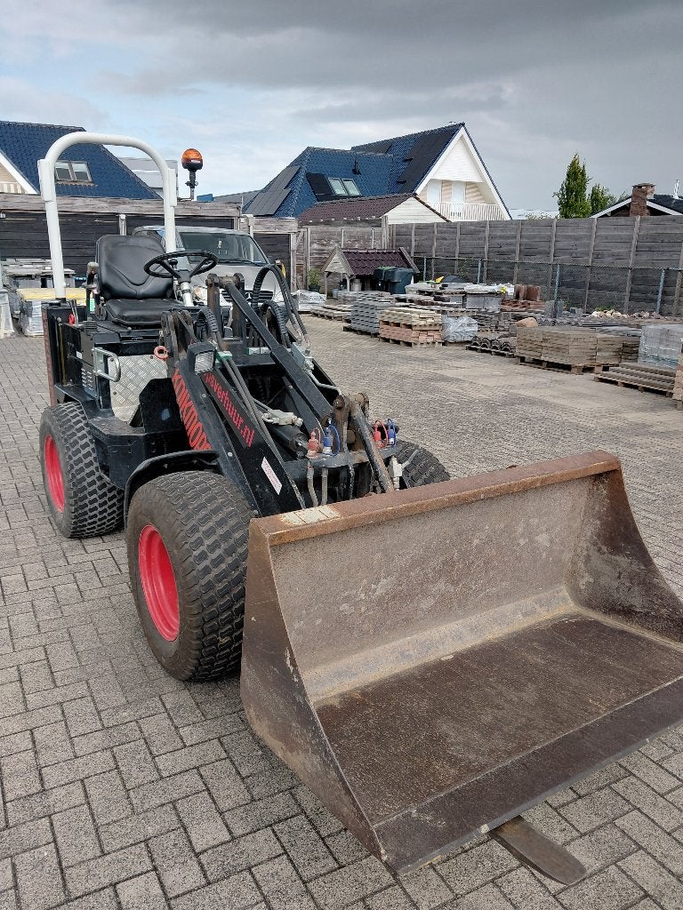 Shovel Knikmops 130 uit 2013 met div. bakken te koop, Ophalen, Wiellader of Shovel
