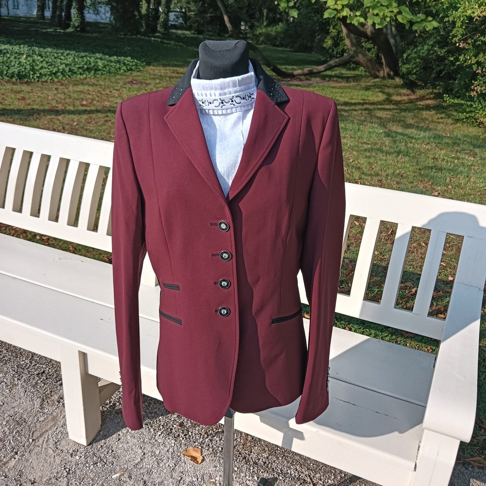 Juulc burgundy zwart wedstrijdjas met Swarovski, Rood, L, Nieuw, Bovenkleding