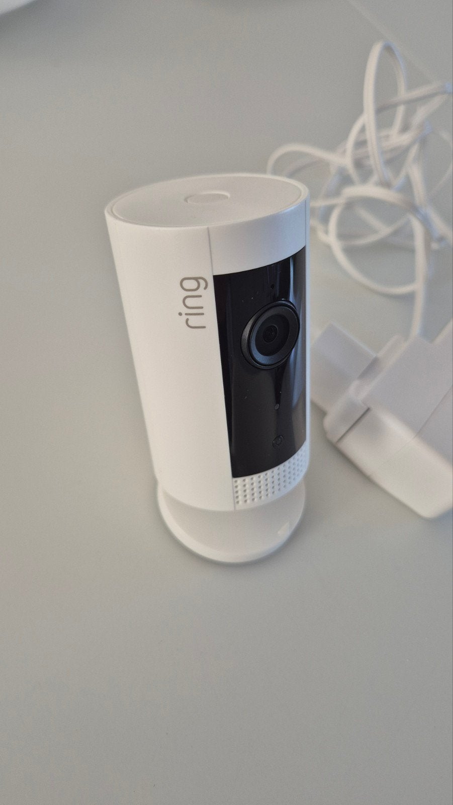 Ring Indoor Cam 5UM4ES - Compacte Beveiligingscamera, Ophalen of Verzenden, Zo goed als nieuw, Binnencamera