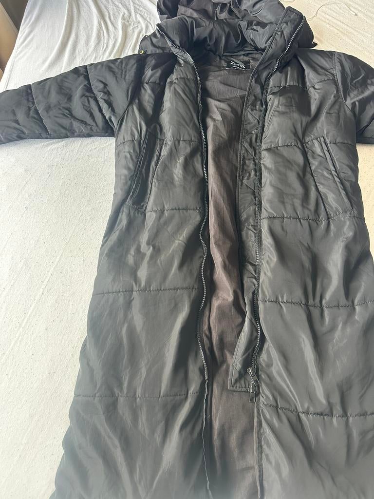 Zwarte lange zara jas xs kan tot M gedragen worden, Ophalen, Zo goed als nieuw, Maat 34 (XS) of kleiner, Zwart