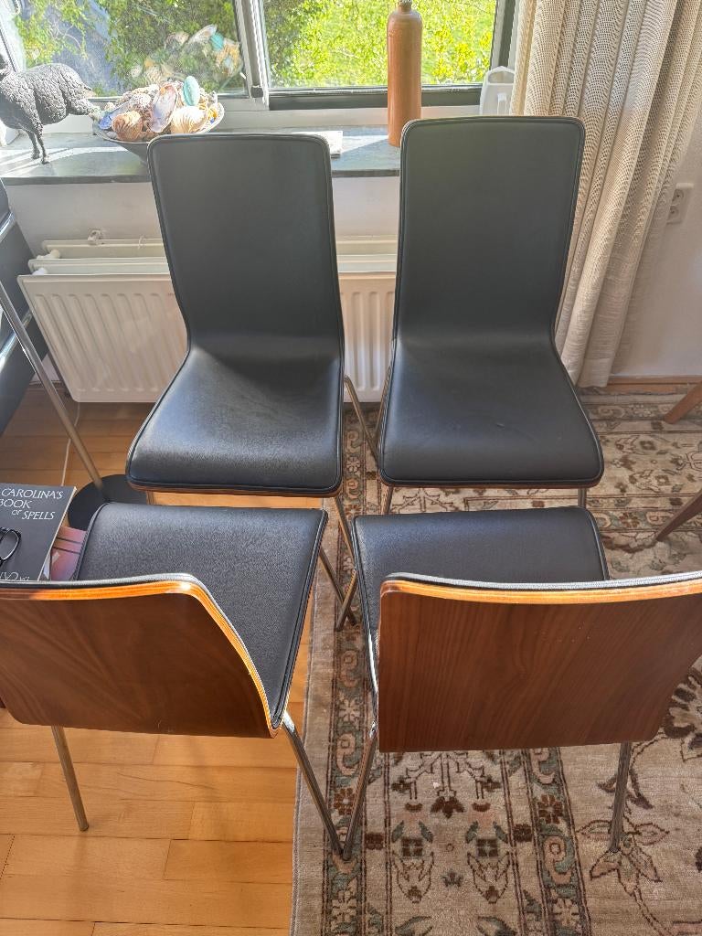 designstoelen zwart skaileer houten rug met stalen poten, Ophalen, Kunststof, Zwart, Zo goed als nieuw