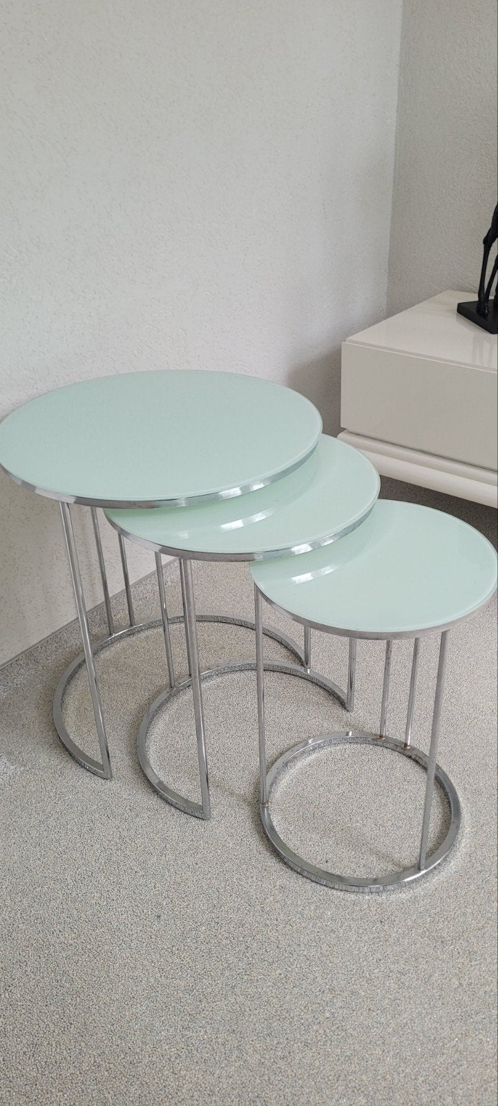 Set van 3 bijzettafels met glazen blad en chromen onderstel, Ophalen, Minder dan 45 cm, Minder dan 55 cm, Gebruikt