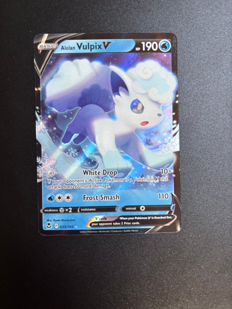 Alolan Vulpix V (SIT 033), Ophalen of Verzenden, Zo goed als nieuw