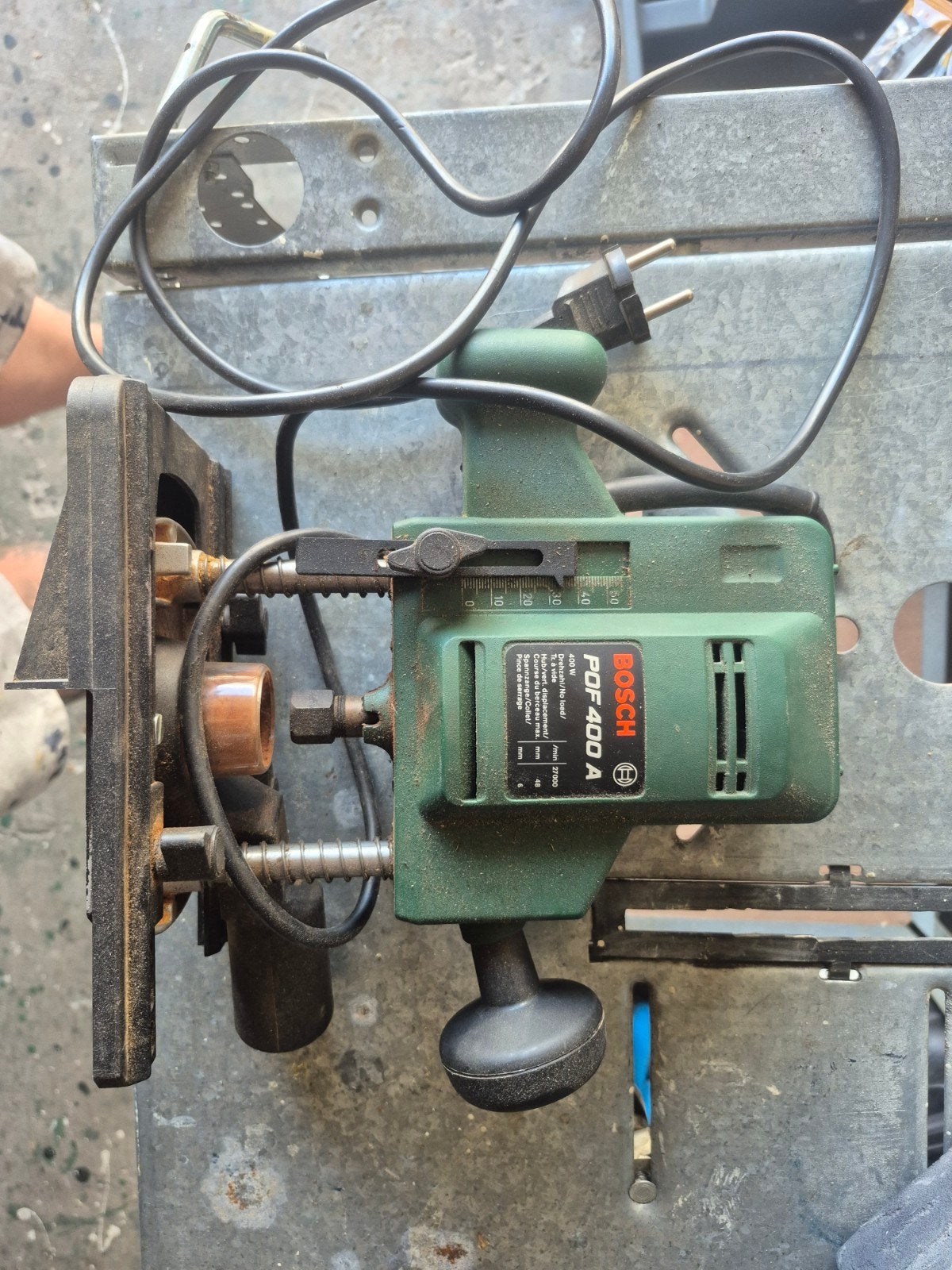 Bosch POF 400 A Bovenfrees - Gebruikt, Doe-het-zelf en Verbouw, Gereedschap | Freesmachines, Gebruikt, Ophalen of Verzenden, Bovenfrees