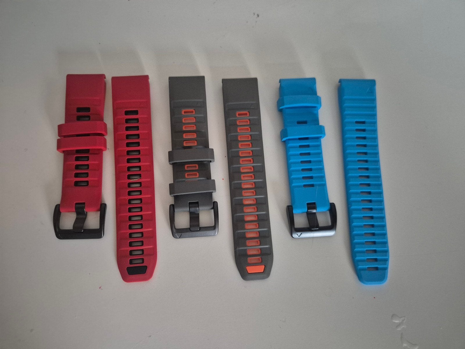Set vaDiverse nieuwe Garmin 22mm QuickFit bandjes, Sieraden, Tassen en Uiterlijk, Ophalen of Verzenden, Nieuw, Zwart, Android