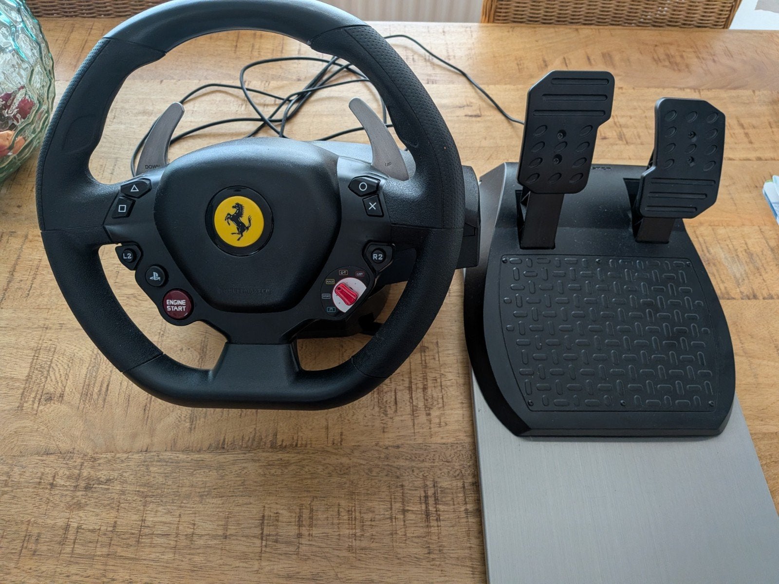 Thrustmaster T80 RW Ferrari 488 GTB racestuur en pedalen, Ophalen of Verzenden, Gebruikt