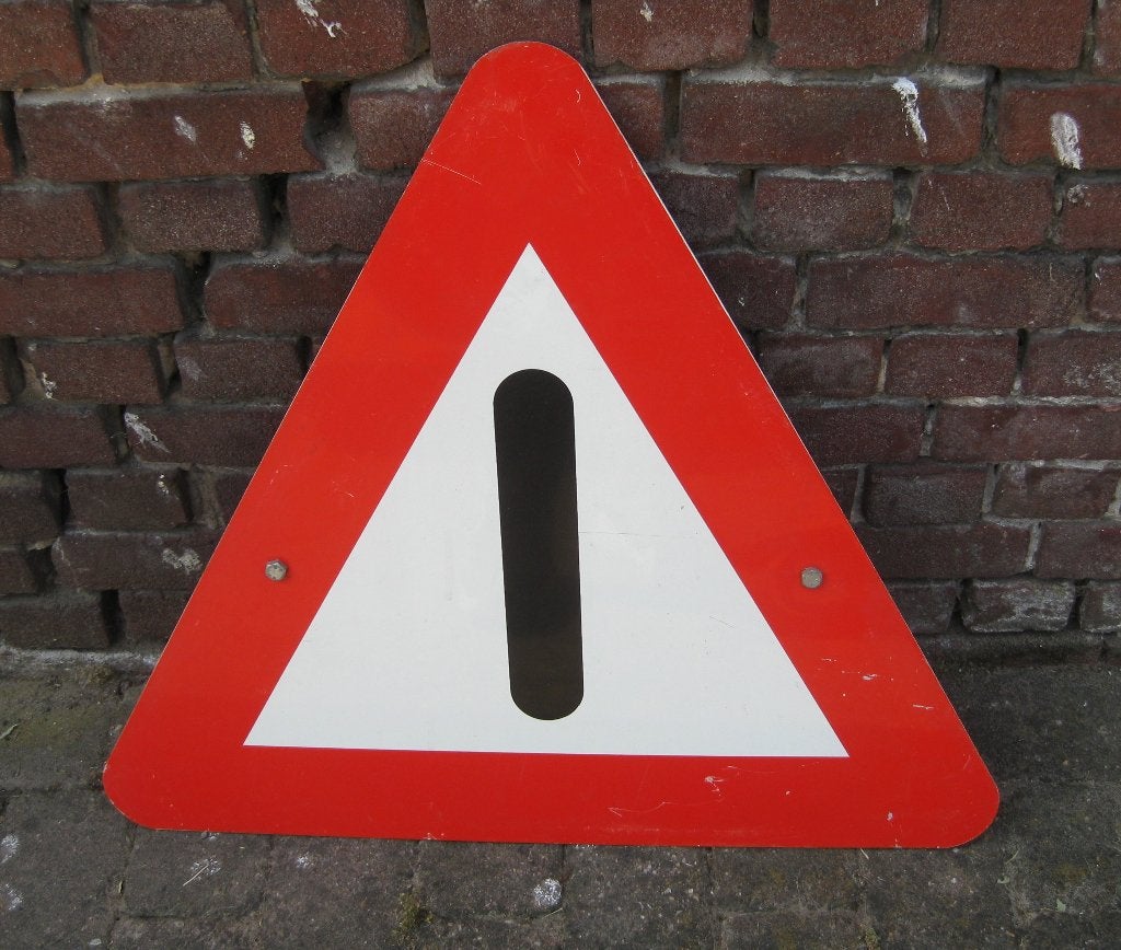 Vintage metalen bord verkeersbord "gevaar", Doe-het-zelf en Verbouw, Ophalen of Verzenden, Gebruikt