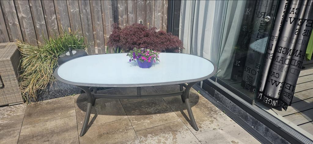 Ovale tuintafel met witglas blad en antraciet onderstel, Ophalen, Zo goed als nieuw, Ovaal, Metaal