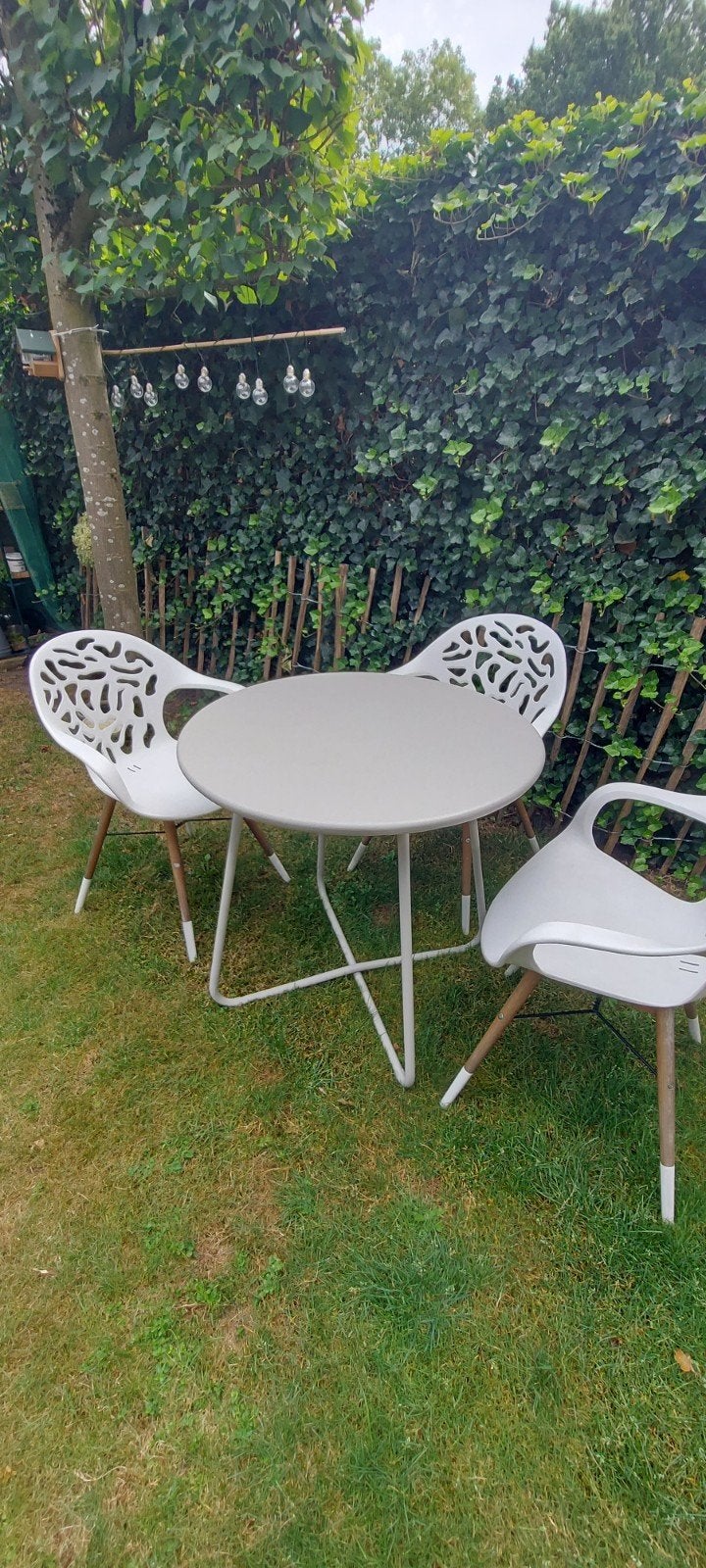 Nieuwe metalen tuintafel, Ophalen, Overige materialen, Eettafel, 3 zitplaatsen