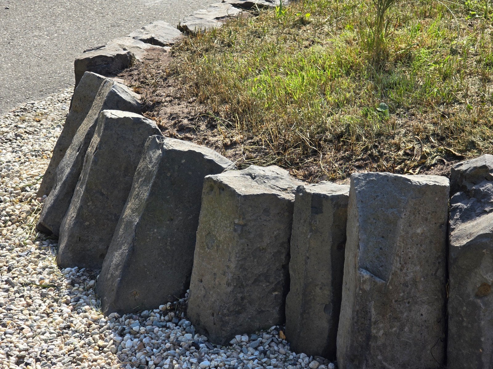 +- 100 st. Basalt keien voor tuin en landschapsarchitectuur, Tuin en Terras, Grind, Keien en Split, Gebruikt, Ophalen of Verzenden